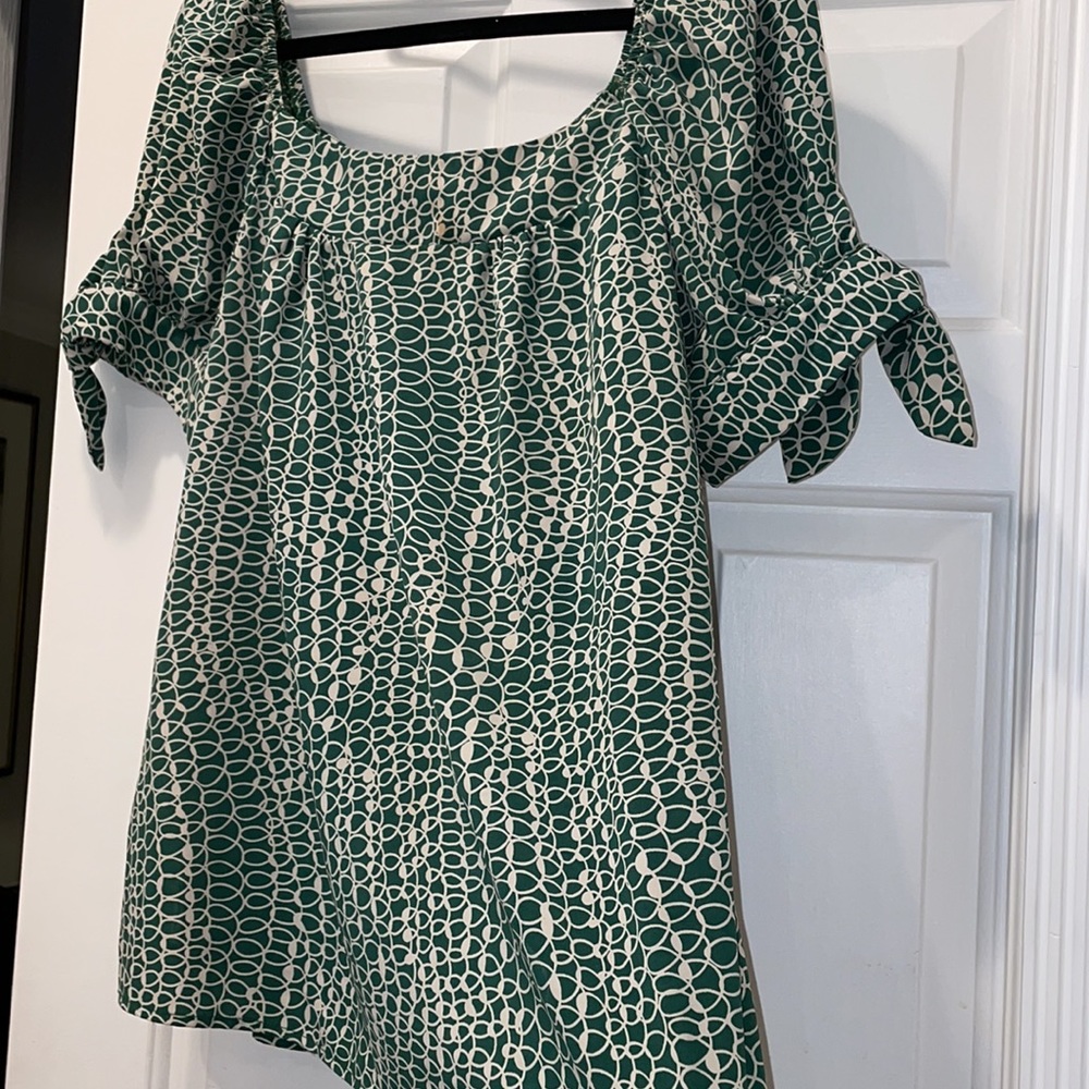 Ninety square collar top